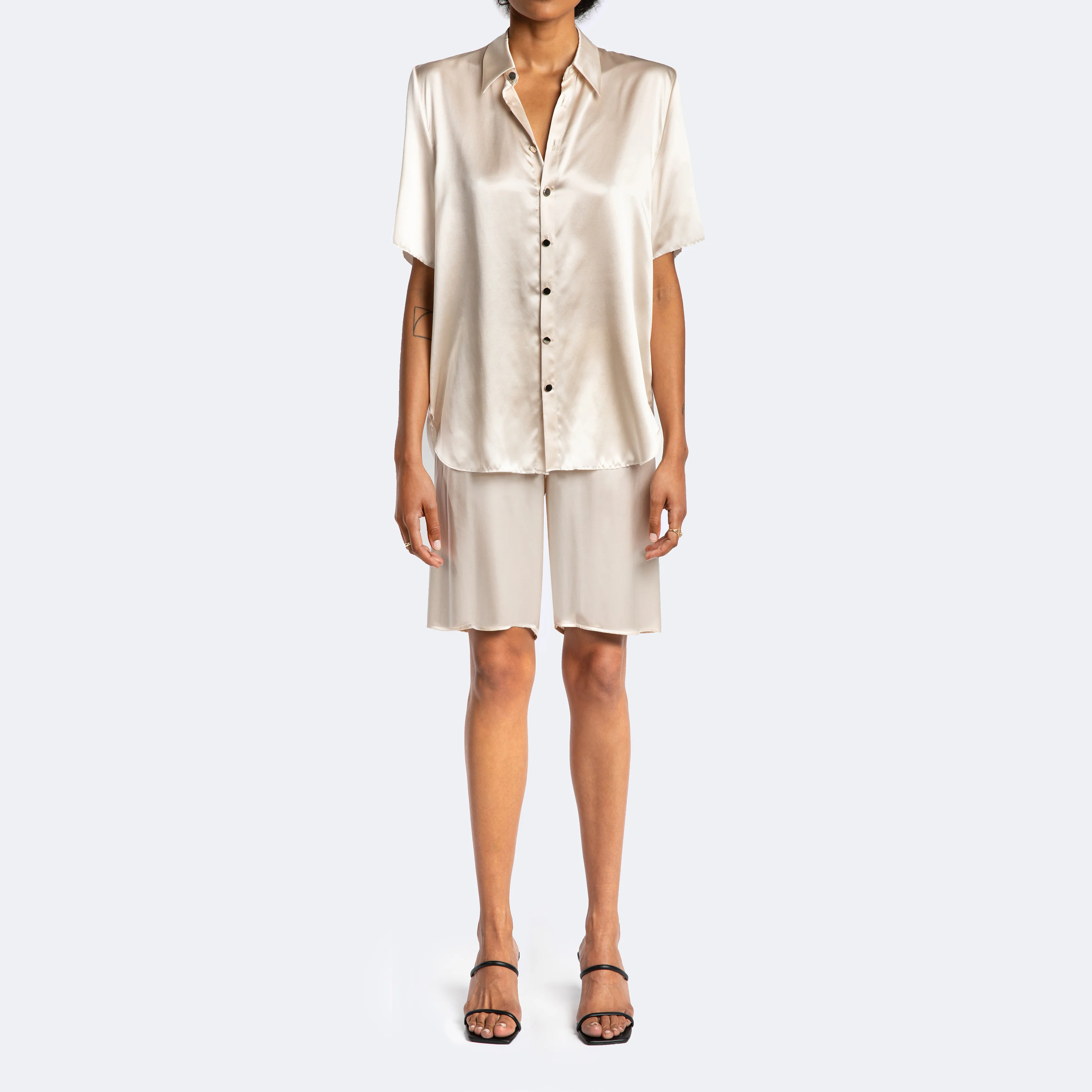 Studio Essential - Short 01. - Ivory - Image 3