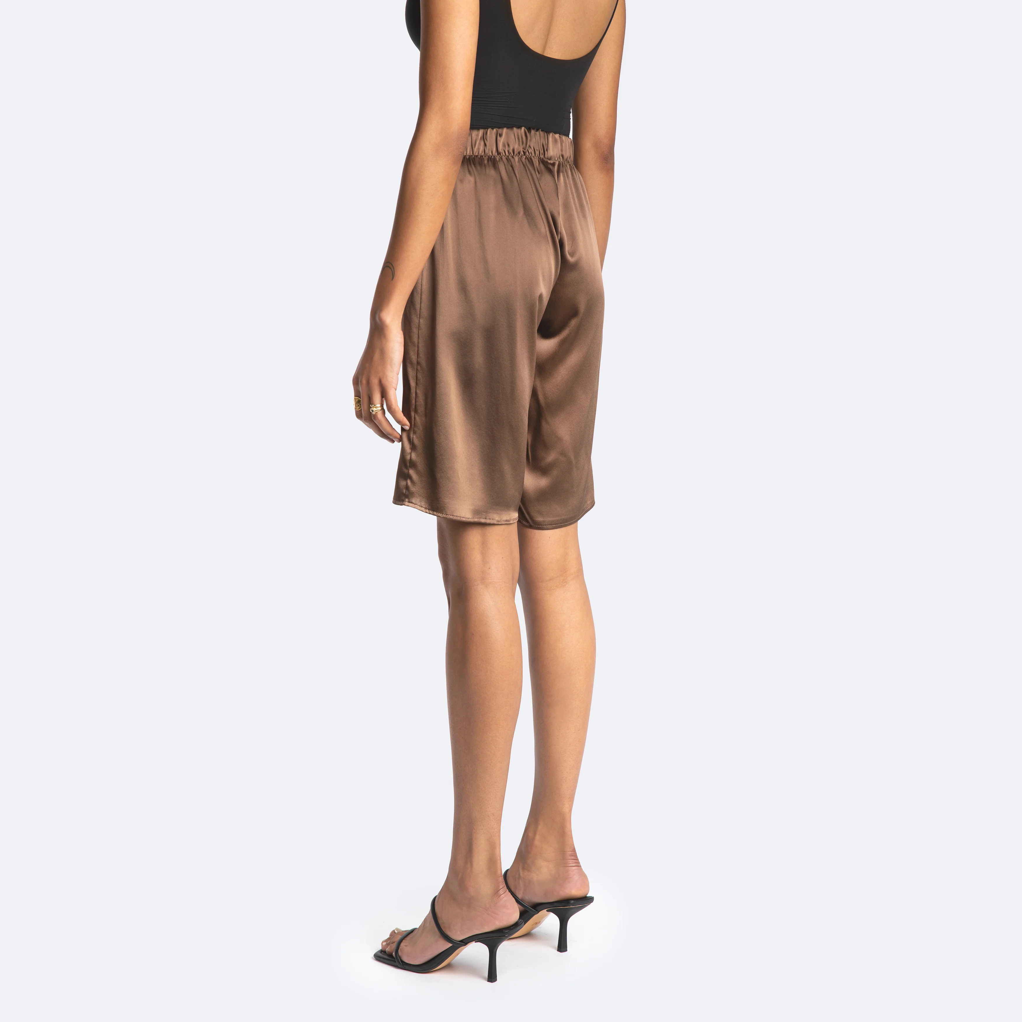 Studio Essential - Short 01. - Mocha - Image 2